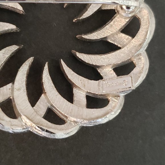 2 For $20   Trifari silver tone wind swept effect brooch - Picture 2 of 4